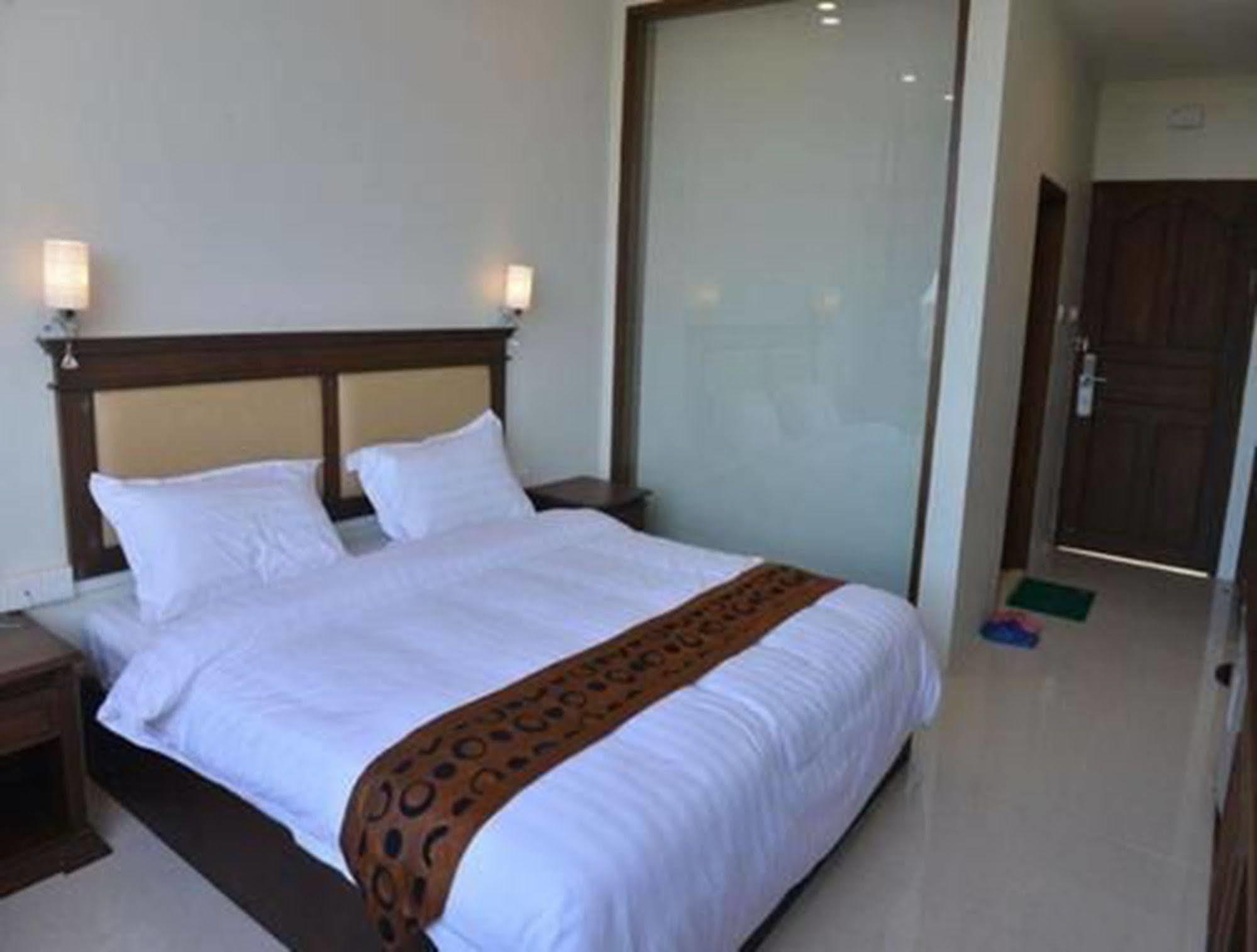 Hotel Myitkyinā Εξωτερικό φωτογραφία